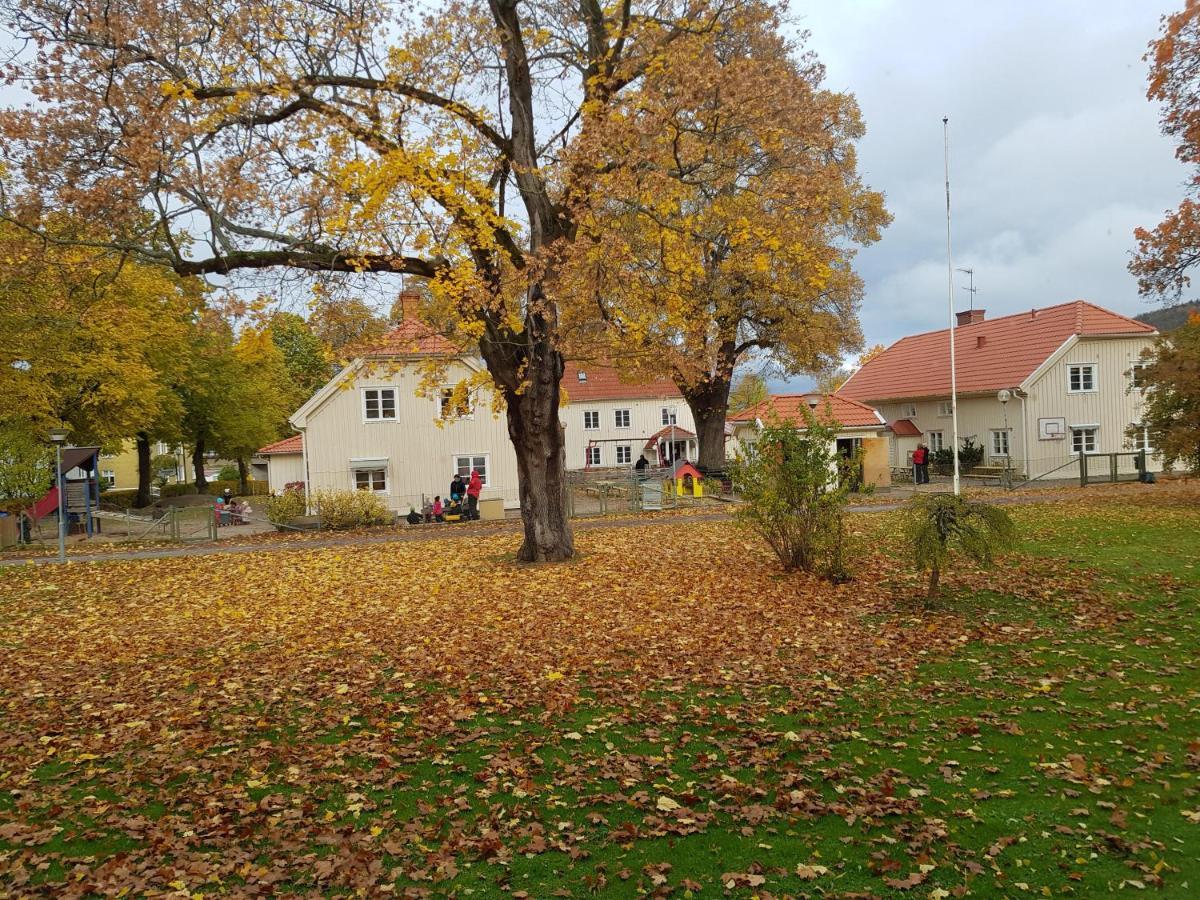 Huskvarna Hotell & Vandrarhem Extérieur photo